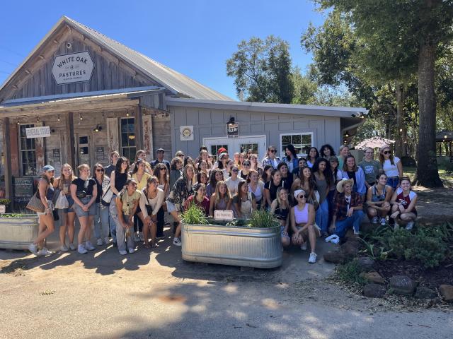 Class visit to White Oak Pastures