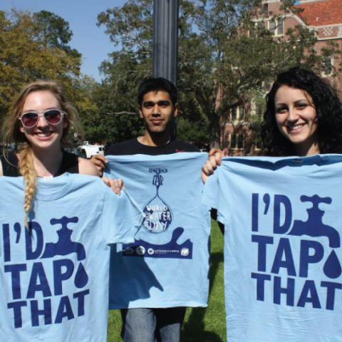 TBTT Holding T-shirts