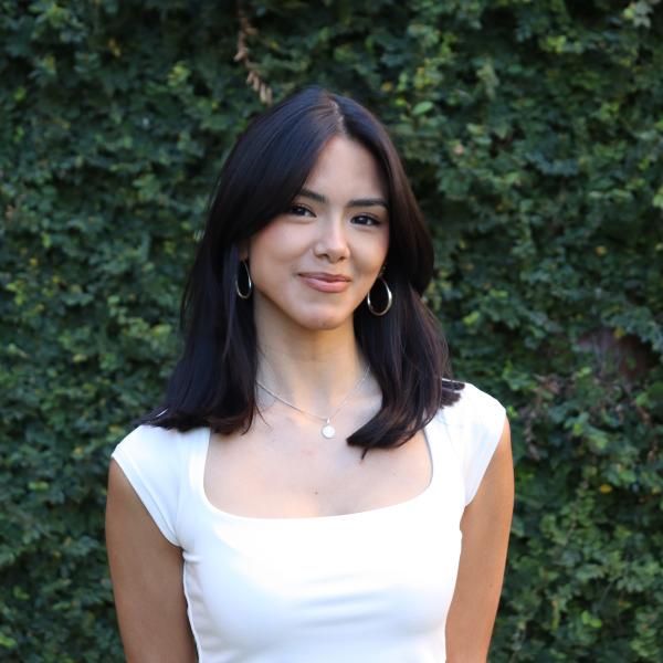 Camila Headshot